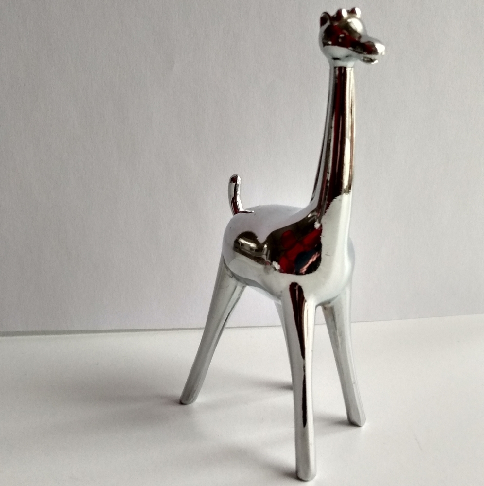 Umbro Silver Tone Giraffe Ring Holder